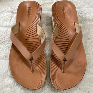 NWOT Platform Sandal